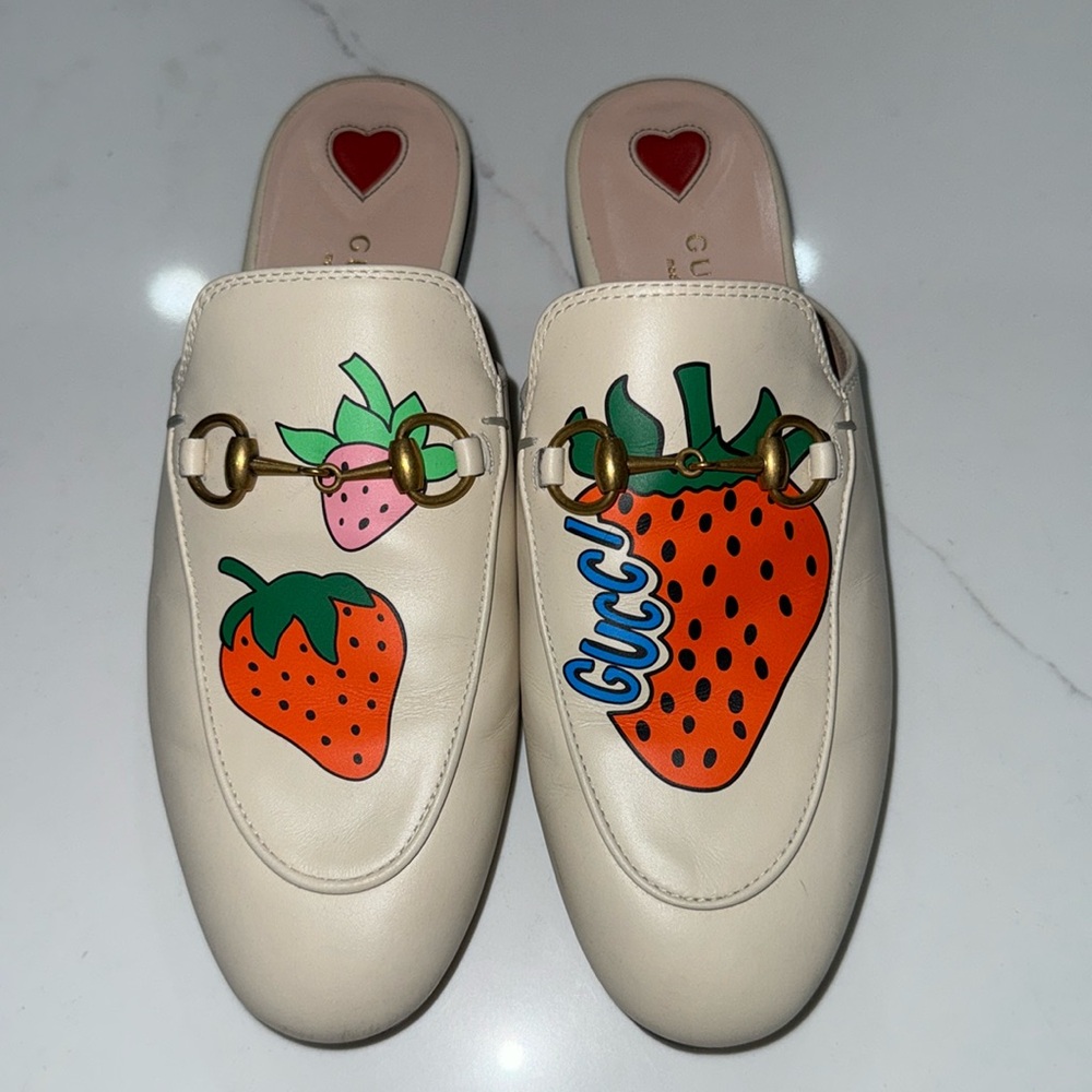 ***SOLD*** GUCCI Princetown Strawberry